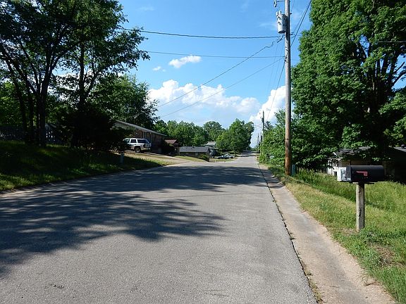 5th image of 1806 N 5th St