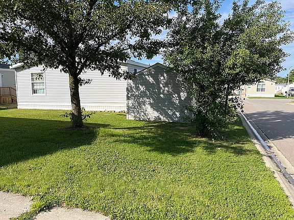 3rd image of 17114 Julie Dr