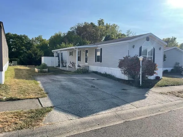 2407 Bluff Run Dr, Grove City, OH 43123