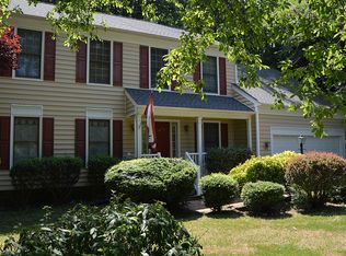 10275 Henderson Hall Rd, Mechanicsville, VA 23116