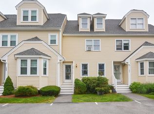 194 Merrimack Meadows Ln #194, Tewksbury, MA 01876