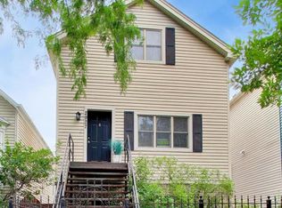 2927 N Gresham Ave APT 1, Chicago, IL 60618
