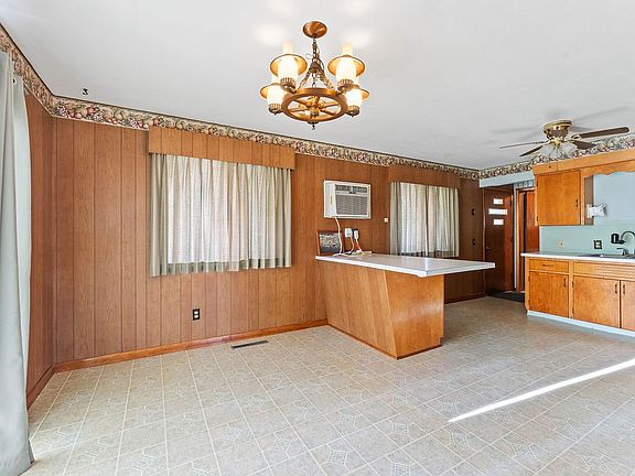 3rd image of 253 Raven Rd #B