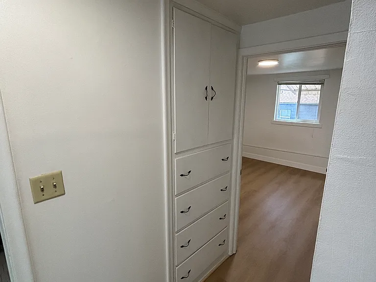 850 S Lake St #3 — Photo 12