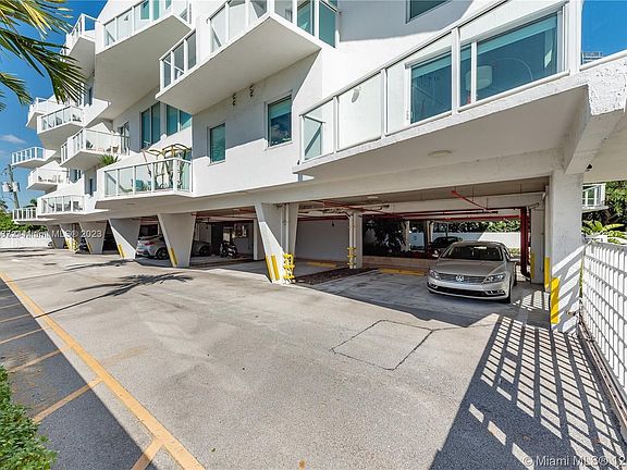 3rd image of 1650 Brickell Ave APT 206