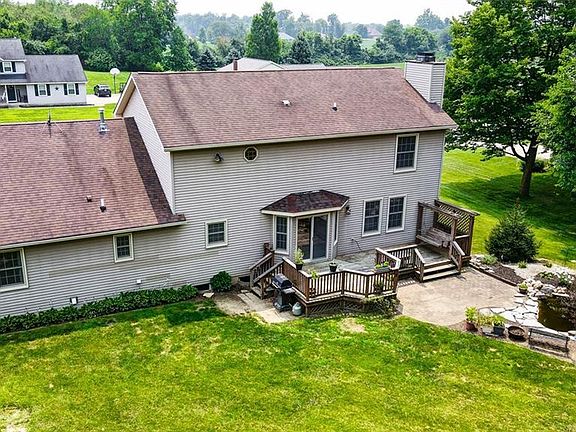 2nd image of 11282 Carriage Hill Dr