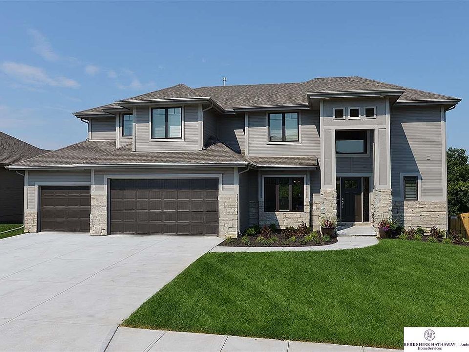 1st image of 2714 N 179th St