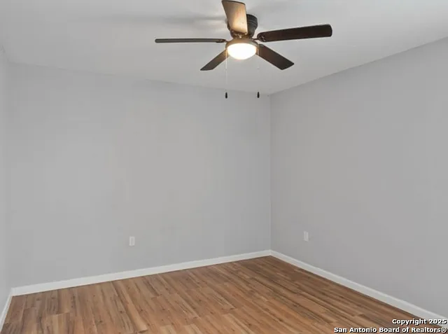1050 Vanderbilt St — Photo 6