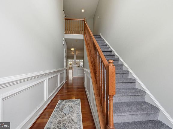 4th image of 372 Cassell Ct #372