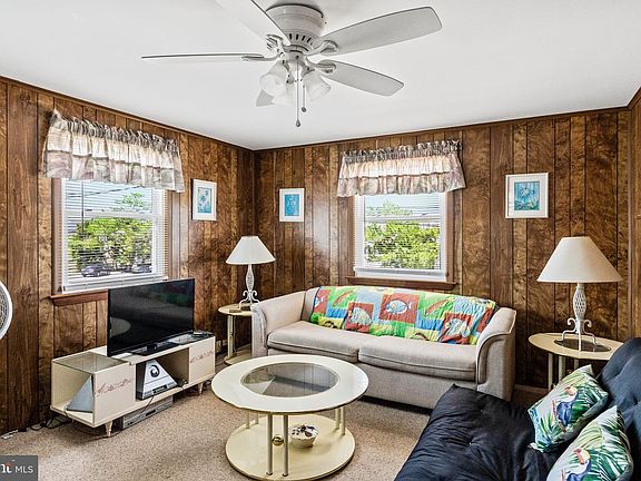4th image of 120 Taylor Ave