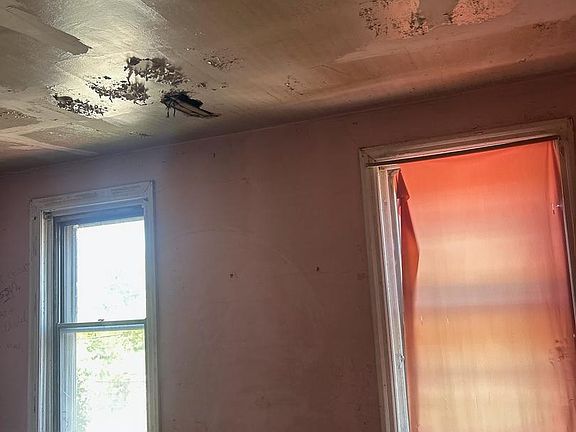5th image of 938 N 51st St