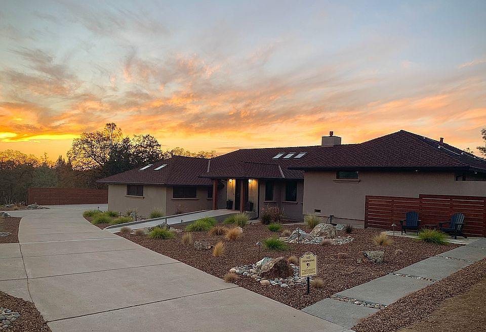 1st image of 3405 Skyview Dr