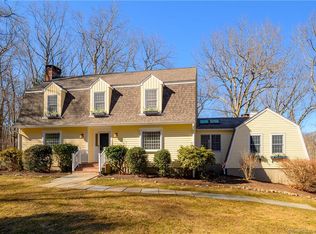 2 N Branch Rd, Newtown, CT 06470
