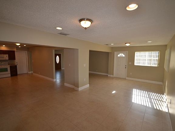 3rd image of 9381 NW 33rd Pl