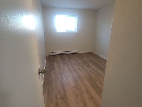 4th image of 750 Laflin St