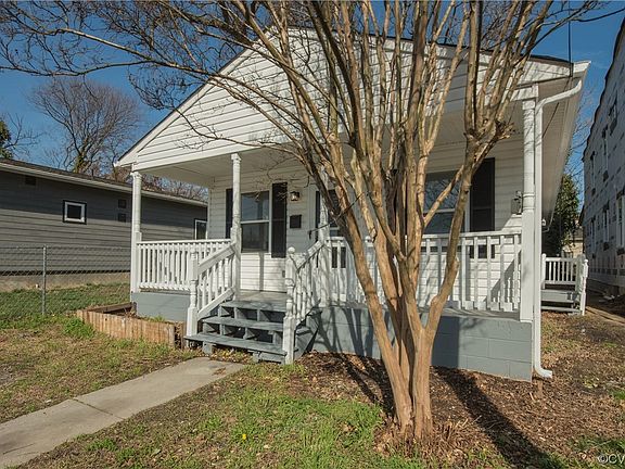 3rd image of 2411 Everett St