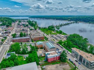 720 1st St #1S, Hudson, WI 54016
