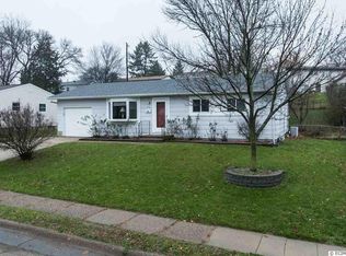 2519 Marywood Dr, Dubuque, IA 52001