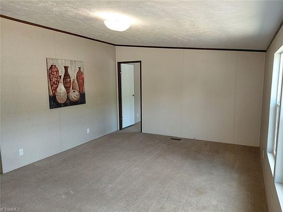 3rd image of 127 Ring Place Rd