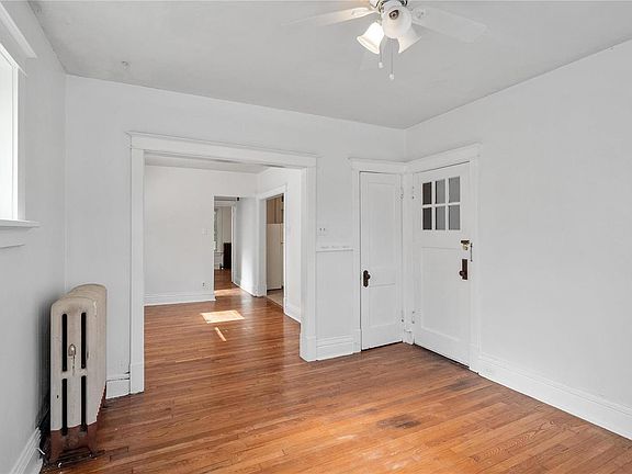 4th image of 2856 Shenandoah Ave