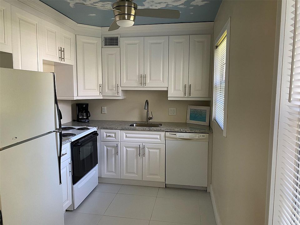 1st image of 209 Ventnor M #209