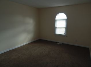 829 Salem Pointe Ln, Winston Salem, NC 27101