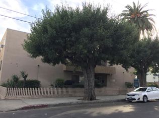18444 Collins St APT 17, Tarzana, CA 91356