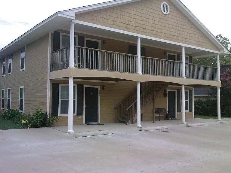 451 W Van Alstyne Pkwy — Photo 1