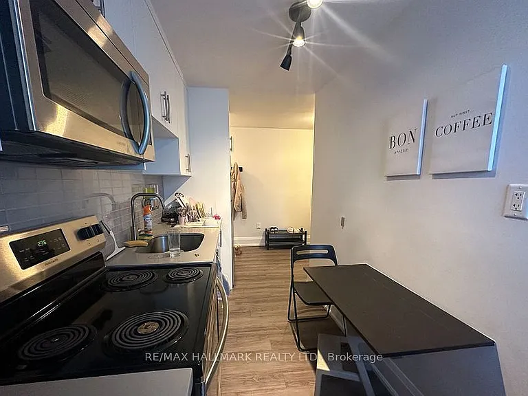 595 Saint Clair Ave W #1 — Photo 5
