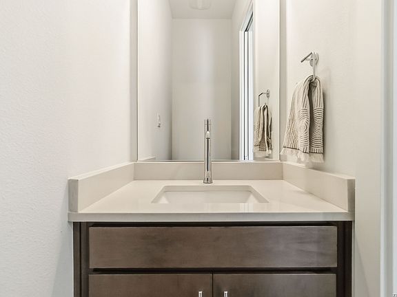 5th image of 303 W Cypress Unit 101