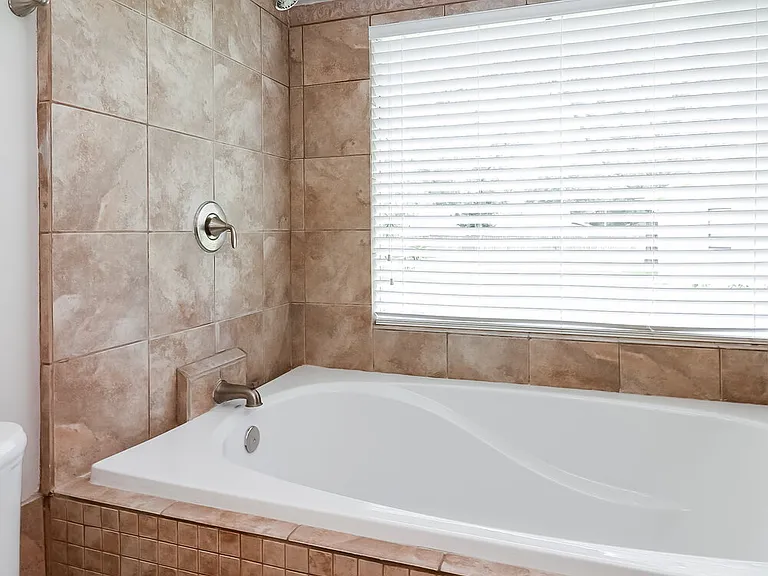 23200 Whitney Pl — Photo 11
