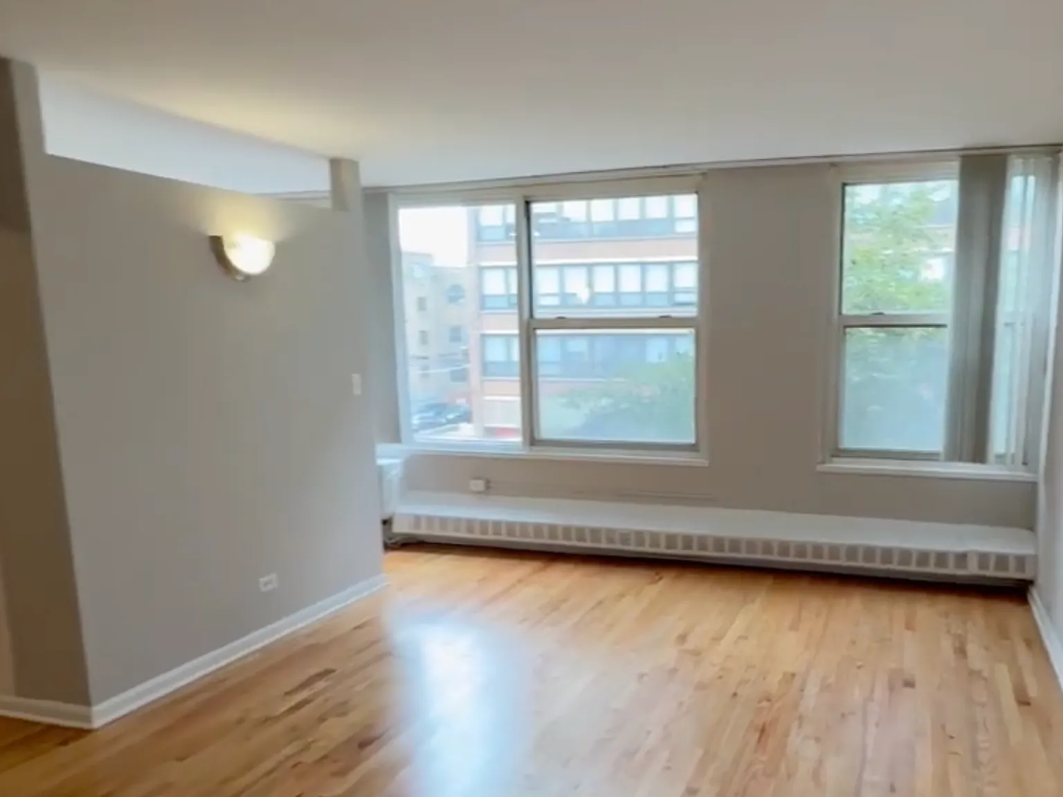 5610 N Sheridan Rd — Photo 1