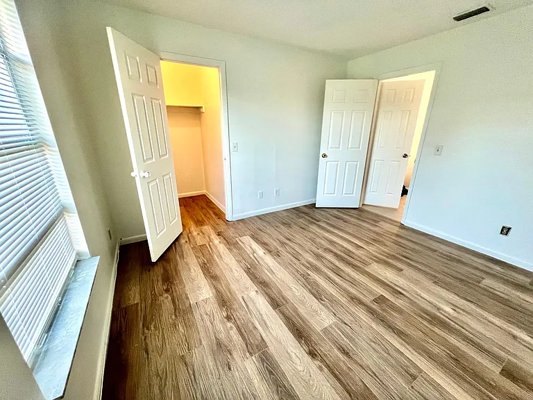 103 Admiral Cir #A — Photo 7