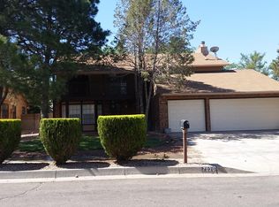7020 Vivian Dr NE, Albuquerque, NM 87109