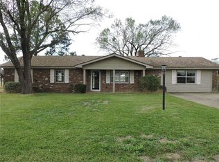 806 Amy Way, Bonham, TX 75418