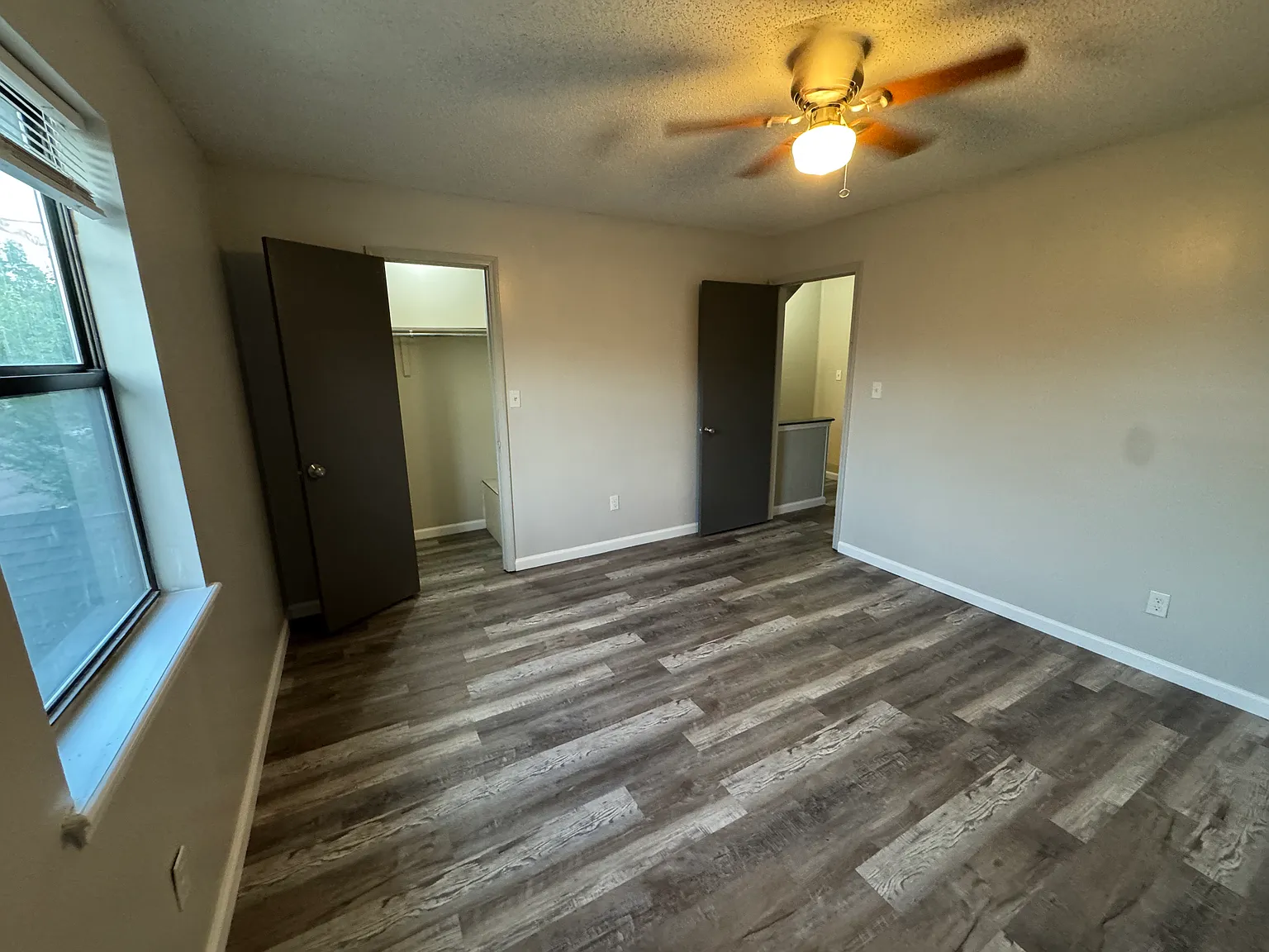 2 bed, 1.5 bath, $800 — Photo 4