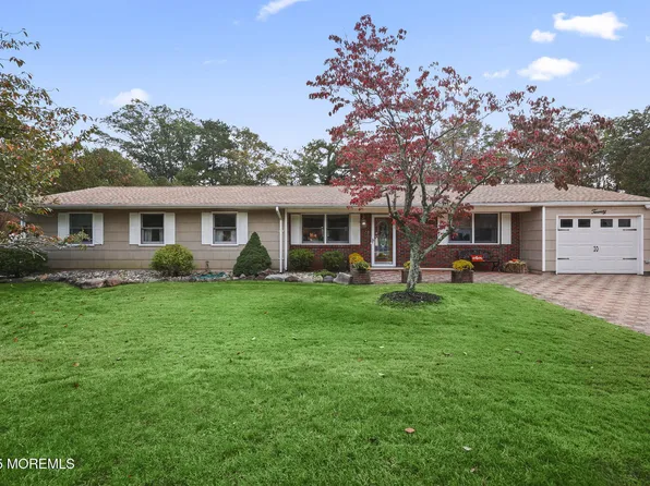 20 W Francis Avenue, Morganville, NJ 07751