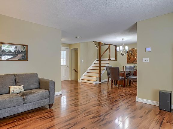4th image of 36 Winterwood Dr #36