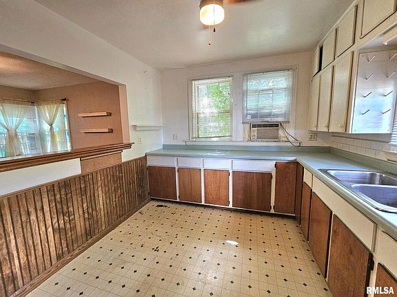 2nd image of 534 Island Ave