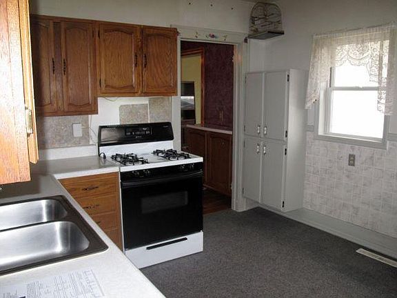 4th image of 1171 200th St