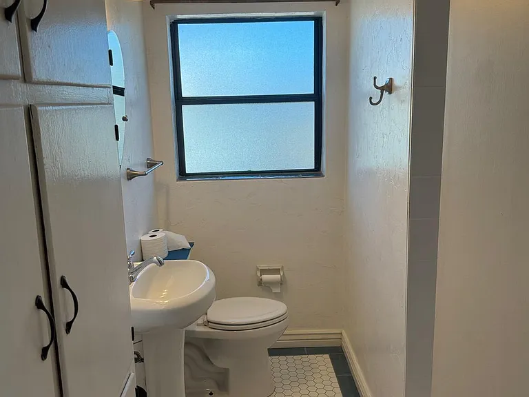 902 S Fremont Ave — Photo 26
