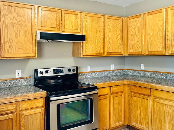 5th image of 4441 N 111th Ln