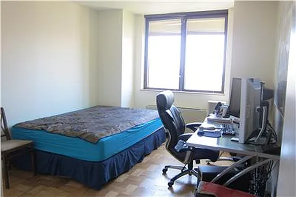 Rented by R New York | media 21