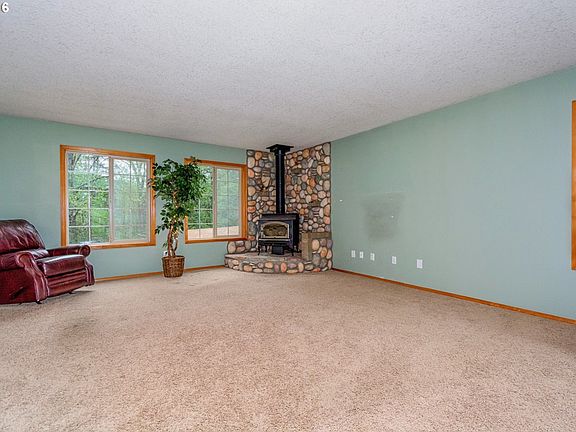 5th image of 43105 NE 95th Ave