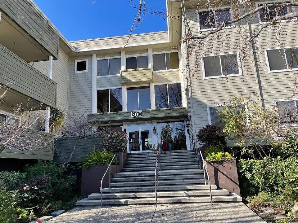 1st image of 300 Murchison Dr APT 308