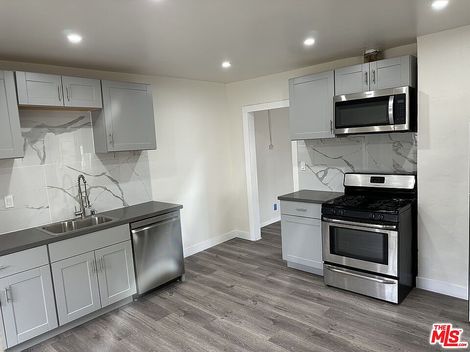 1st image of 5964 S Figueroa St