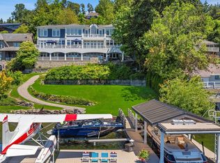 8233 W Mercer Way, Mercer Island, WA 98040