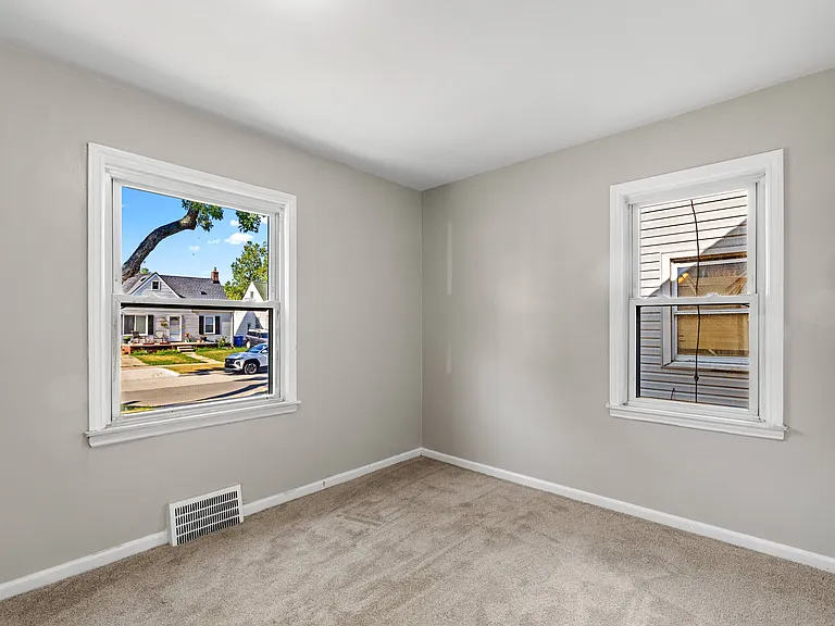 25477 Hopkins St — Photo 20