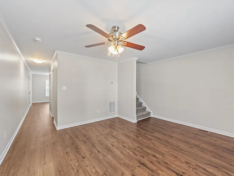 41 Park Place Dr #174 — Photo 2