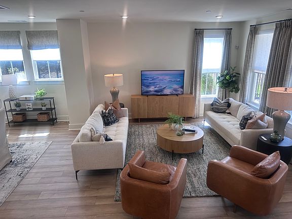4th image of 108 Nearwater Pl #K6naet